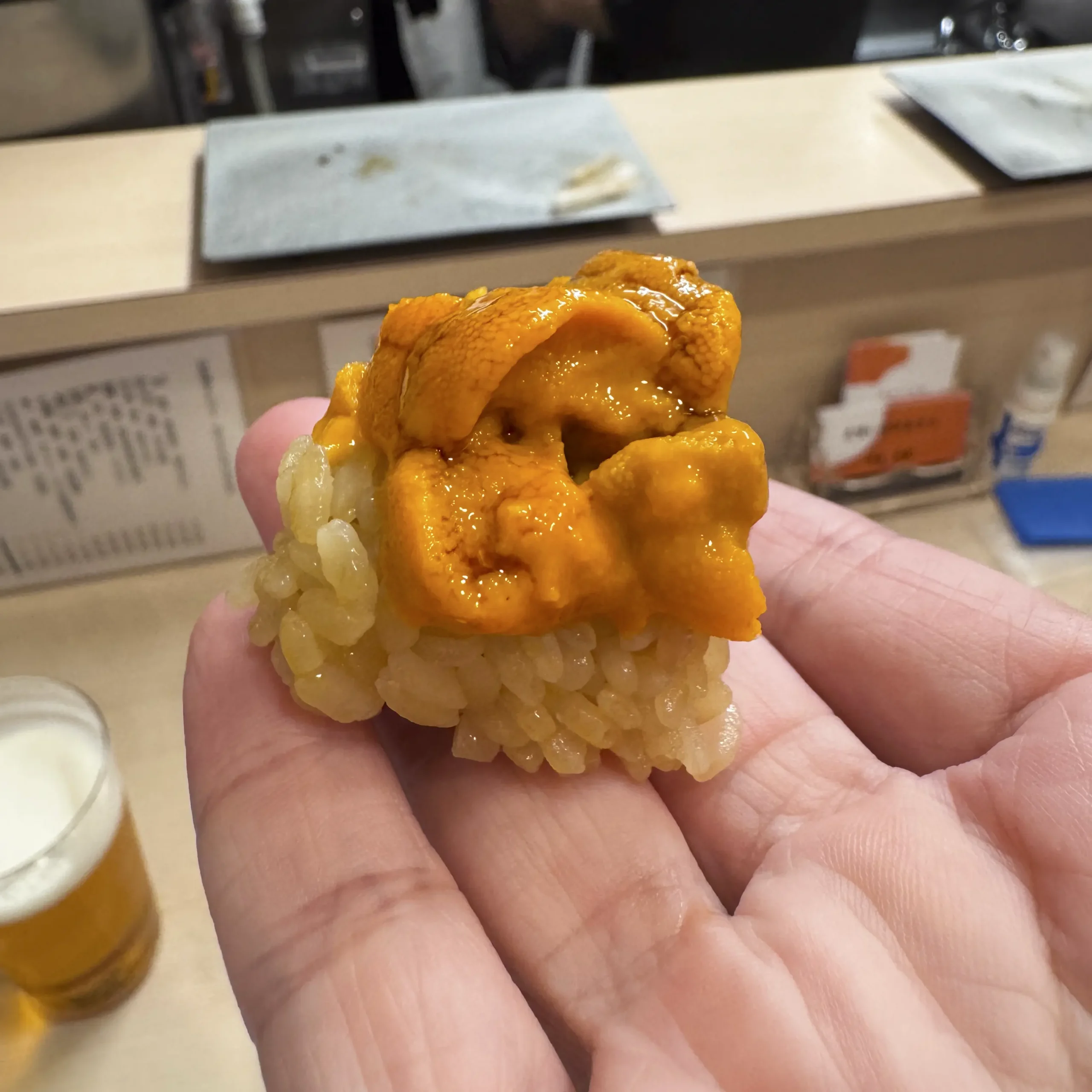 立ち食い寿司あきらのウニ