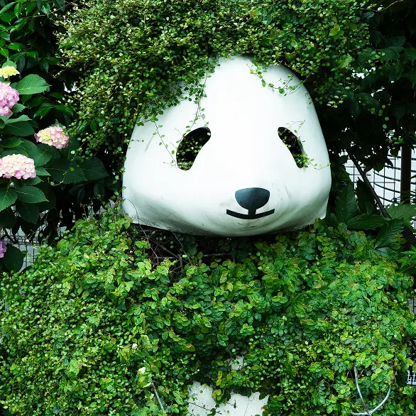 上野公園の入り口にいるパンダ