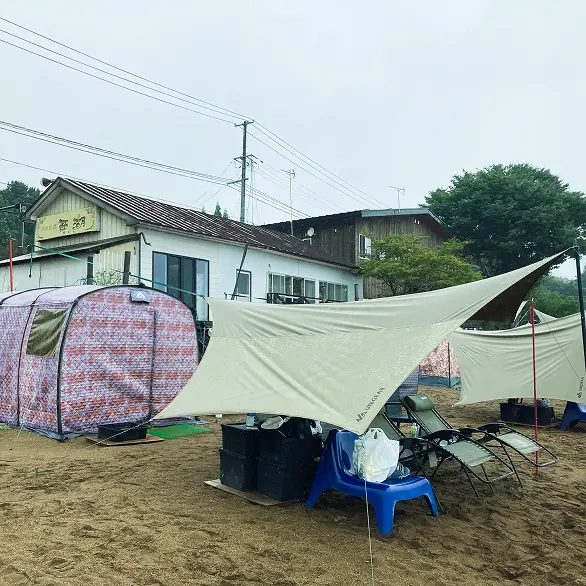 ホテルみなとやのテントサウナの外観